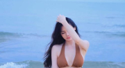 海滩惊现比基尼美女,游客视而不见,揭秘迈阿密海滩文化现象